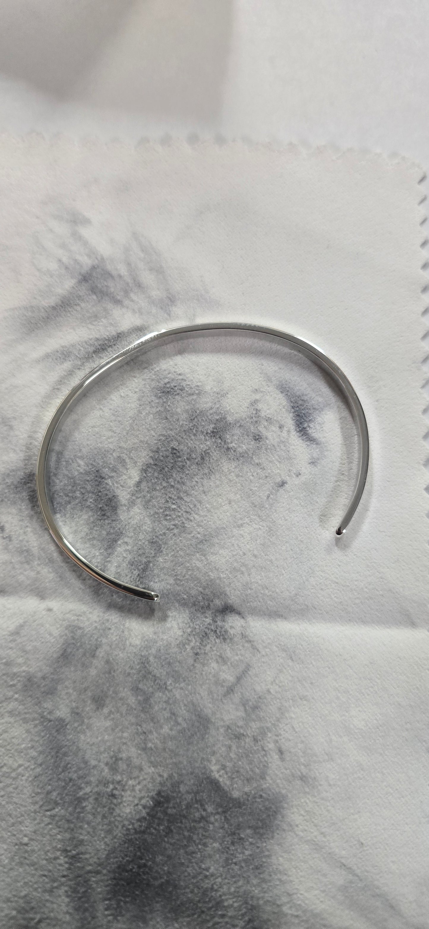 Hand made sterling silver bracelet. 7 inch